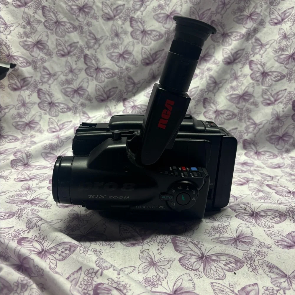 Vintage RCA Autofocus Video Camera - Picture 3 of 7